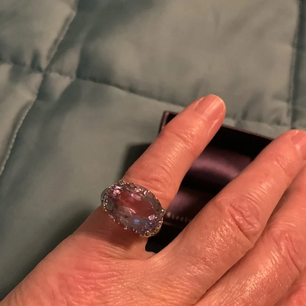 Rose Amethyst Ring - Picture 3 of 4